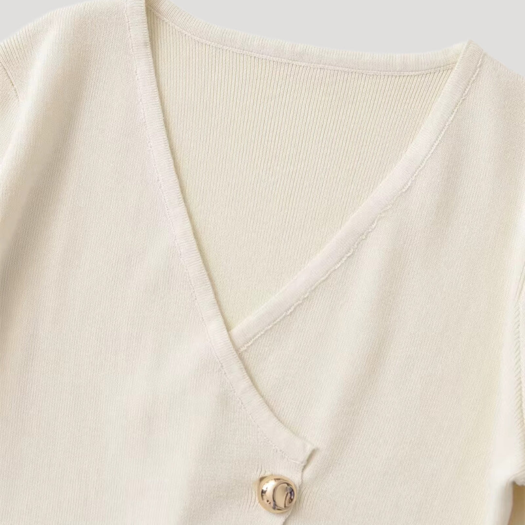 Women’s button-up V-neck knit cardigan – long sleeve layering top for casual or smart outfits