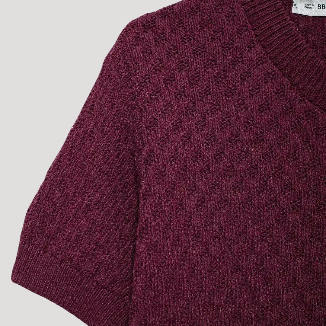 Women’s short sleeve knit cardigan with cropped fit and button front