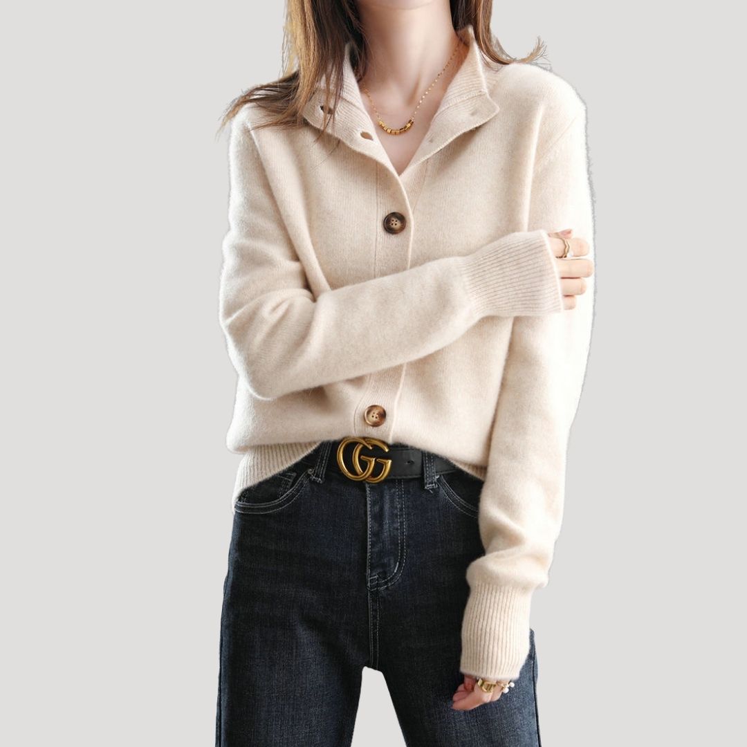 Women’s button up knitted winter cardigan with collar for casual layering